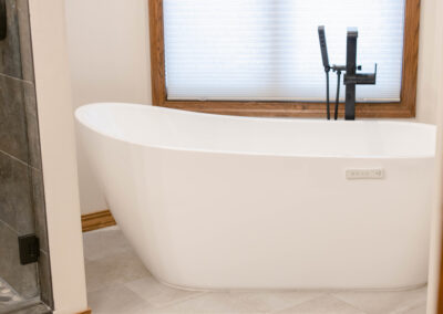 Wisconsin bathroom tub remodel